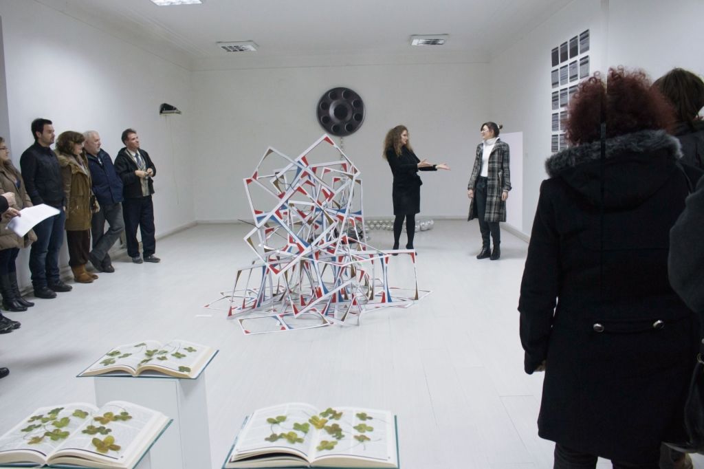 Чиста-соба,-самотојна-изложба-на-Маја-Кировска,-2014,-куратор-Виолета-Калиќ-(8)